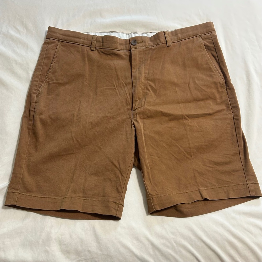 Roundtree & Yorke Mens Brown Chino Shorts Size 40 Cotton Stretch Flat Front